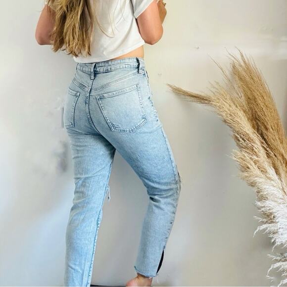 NEW OLD NAVY Light Acid Wash Blue High Rise Straight  Distressed Denim Jeans 8 - Picture 9 of 16